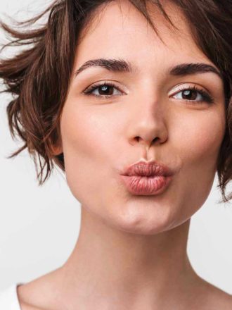 Lèvres harmonieuses et naturelles avec le Dr SMARRITO